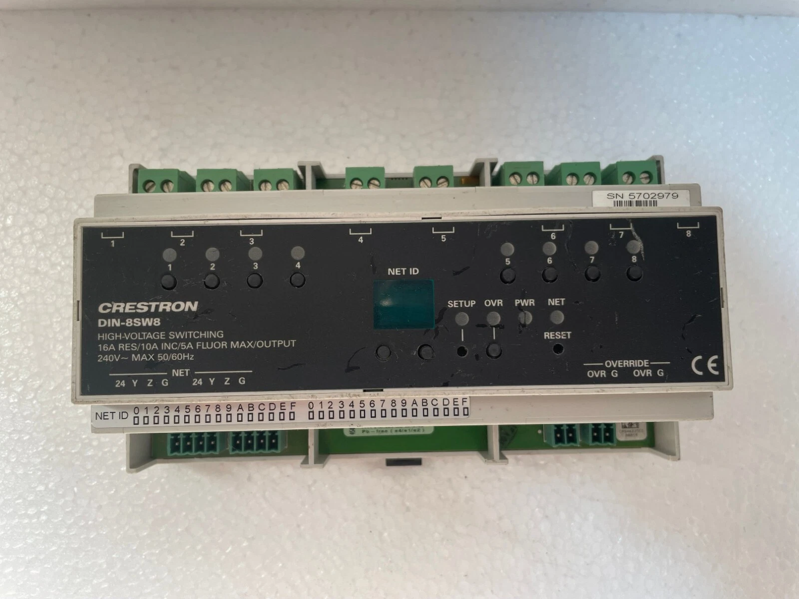 Crestron DIN-8SW8 DIN Rail High-Voltage Switch